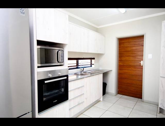 3 BEDROOM TOWNHOUSE FOR SALE IN AMBERFIELD